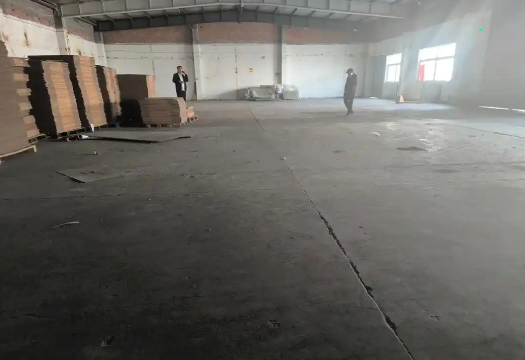 厂房地坪使用后出现地面不平整是怎么回事？该如何解决？