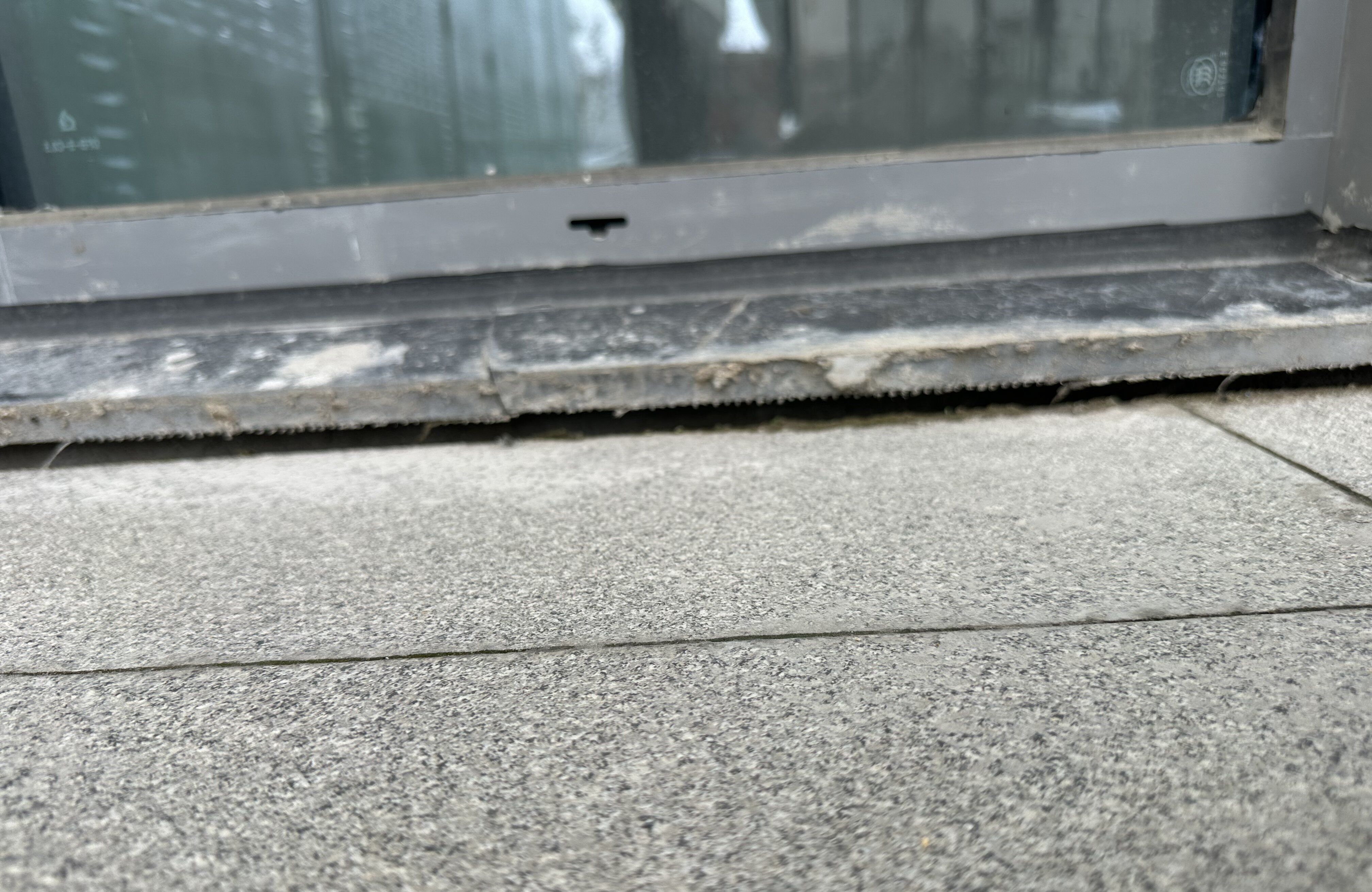 隆达伟业地基加固行业专业干货解析：写字楼下沉纠偏有哪些常见施工类型